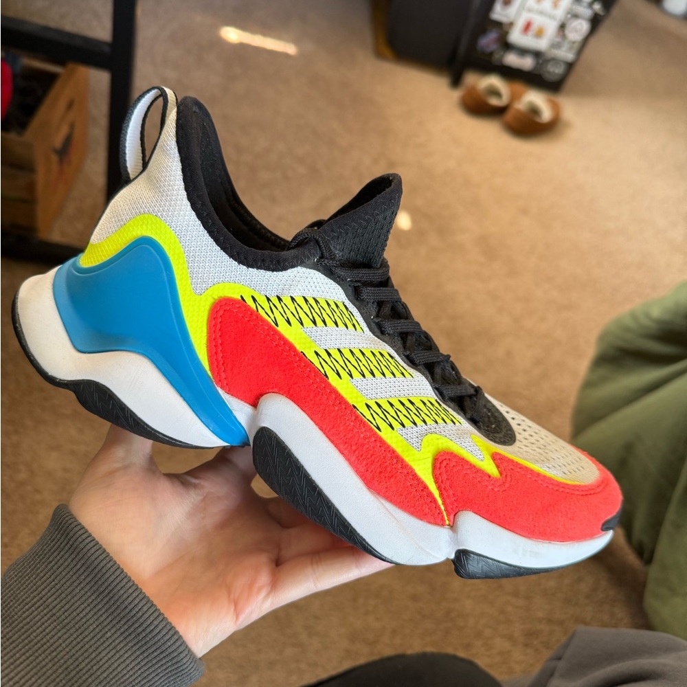 Adidas Athletic Shoes Dynamic Design